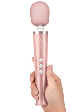 Le Wand: Petite, Rechargeable Vibrating Massager, rosa