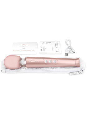 Le Wand: Petite, Rechargeable Vibrating Massager, rosa