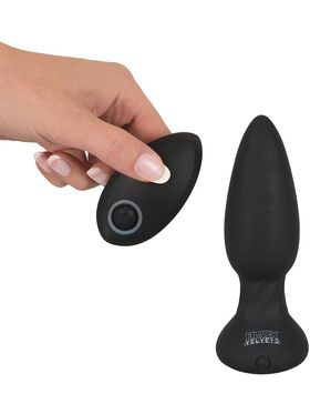 Black Velvets: Remote Controlled Rotating & Vibrating Plug